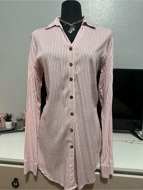 Men's Pink Stripe Long-Sleeve Button-Down Shirt